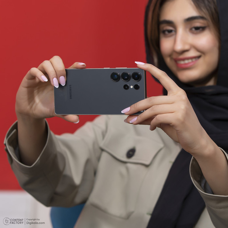 گوشی موبایل سامسونگ مدل Galaxy S25 Ultra دو سیم کارت ظرفیت 512 گیگابایت و رم 12 گیگابایت - به همراه شارژر 45 واتی سامسونگ