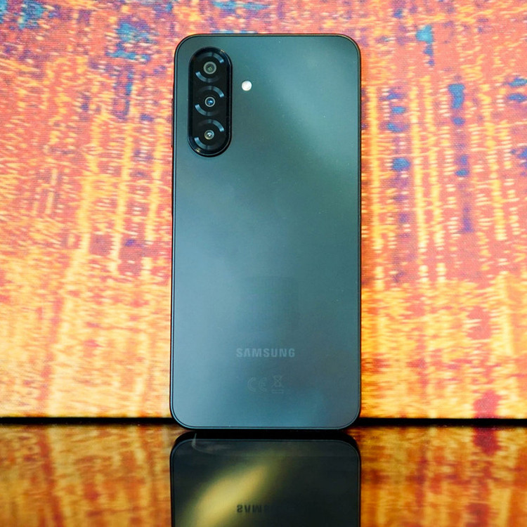 گوشی موبایل سامسونگ مدل Galaxy A17 4G دو سیم کارت ظرفیت 128 گیگابایت و رم 4 گیگابایت