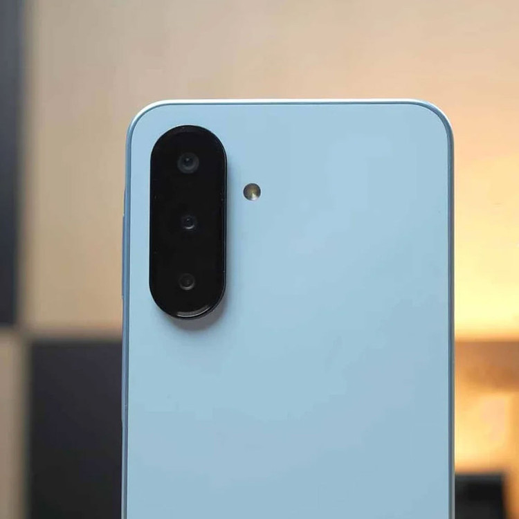 گوشی موبایل سامسونگ مدل Galaxy A17 4G دو سیم کارت ظرفیت 128 گیگابایت و رم 4 گیگابایت - ویتنام به همراه شارژر 25 وات سامسونگ