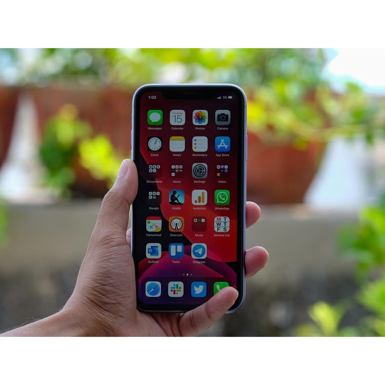 گوشی موبایل اپل مدل iPhone 11 تک سیم کارت ظرفیت 128 گیگابایت و رم 4 گیگابایت به همراه شارژر 20 وات اپل - ویتنام نات اکتیو