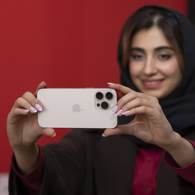 گوشی موبایل اپل مدل iPhone 16 Pro Max ZAA دو سیم کارت ظرفیت 512 گیگابایت و رم 8 گیگابایت - به همراه شارژ 20 وات اپل