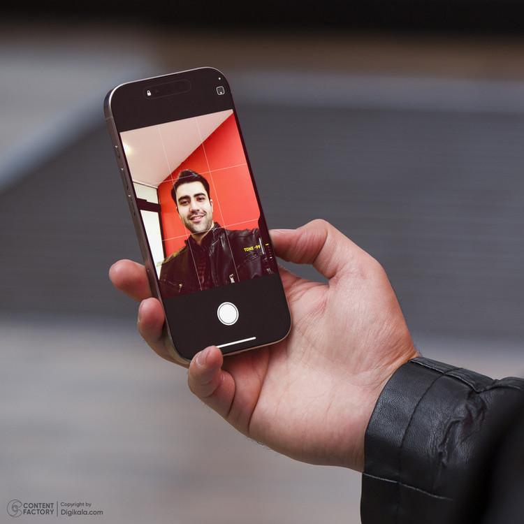 گوشی موبایل اپل مدل iPhone 16 Pro ZAA دو سیم کارت ظرفیت 1 ترابایت و رم 8 گیگابایت - به همراه شارژر
