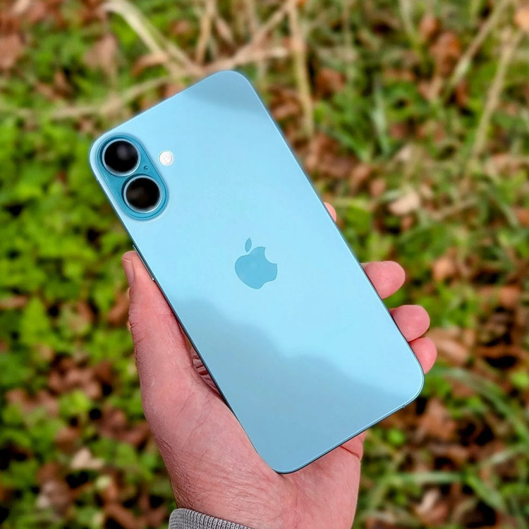 گوشی موبایل اپل مدل iPhone 16 Plus CH دو سیم کارت ظرفیت 512 گیگابایت و رم 8 گیگابایت - به همراه شارژر