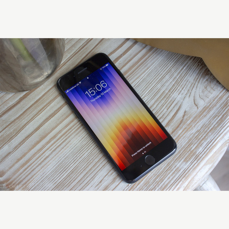 گوشی موبایل اپل مدل iPhone SE 2022 LLA تک سیم کارت ظرفیت 128 گیگابایت و رم 4 گیگابایت - نات اکتیو
